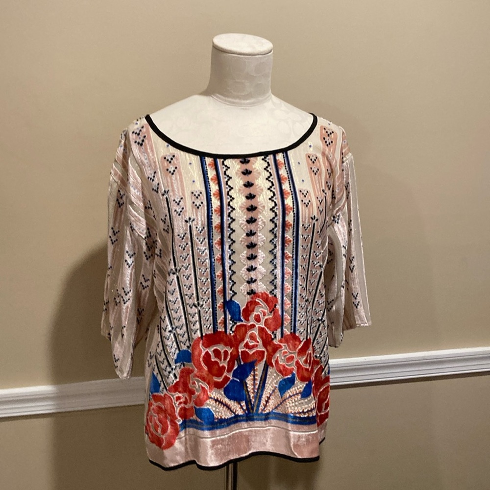 Anthropologie Moulinette Soeurs crushed velvet top with gold threads throughout
